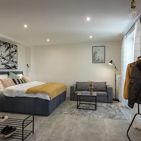 Symple Aparthotel