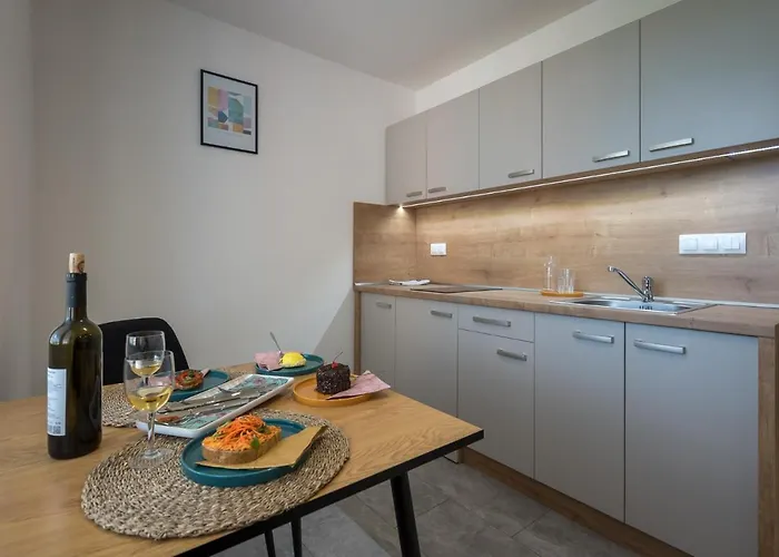 Aparthotel Symple 3*